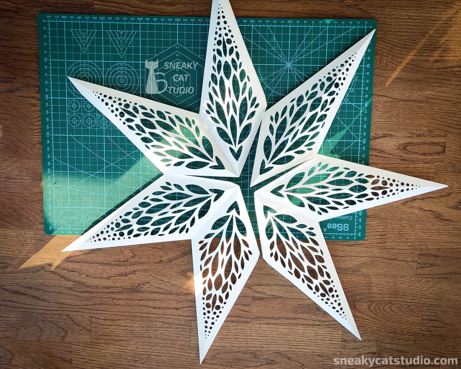 Paper 7-pointed star with pattern - papercraft template